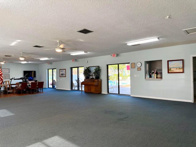 400 18th Street B4, Vero Beach, FL 32960