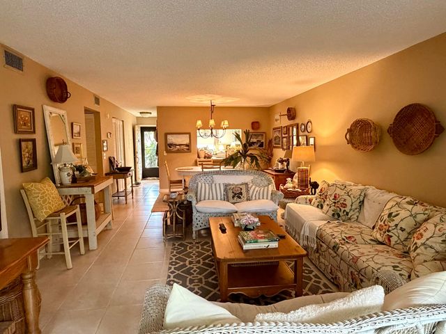 400 18th Street B4, Vero Beach, FL 32960