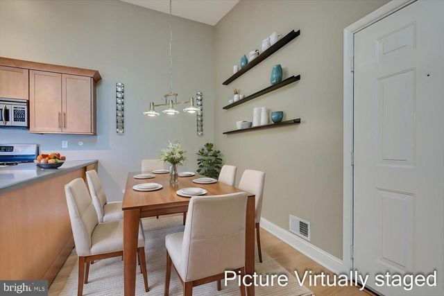 268 KEMPSEY DR, North Brunswick, NJ 08902