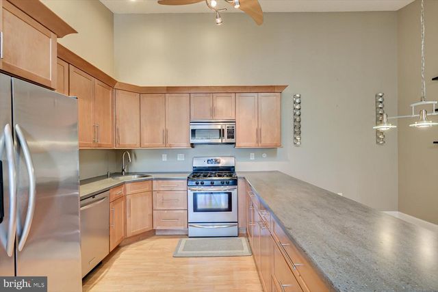 268 KEMPSEY DR, North Brunswick, NJ 08902