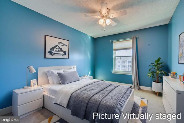 268 KEMPSEY DR, North Brunswick, NJ 08902
