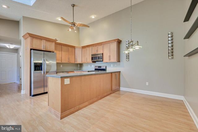 268 KEMPSEY DR, North Brunswick, NJ 08902