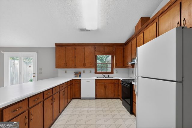 1990 Hutton Drive, Grayson, GA 30017