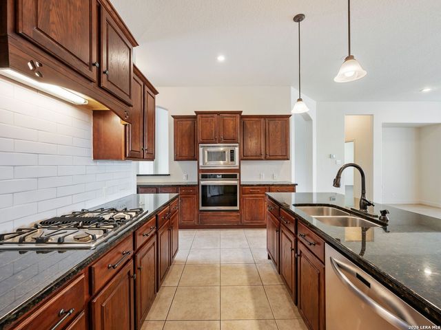 25807 Coronado Ridge, San Antonio, TX 78260