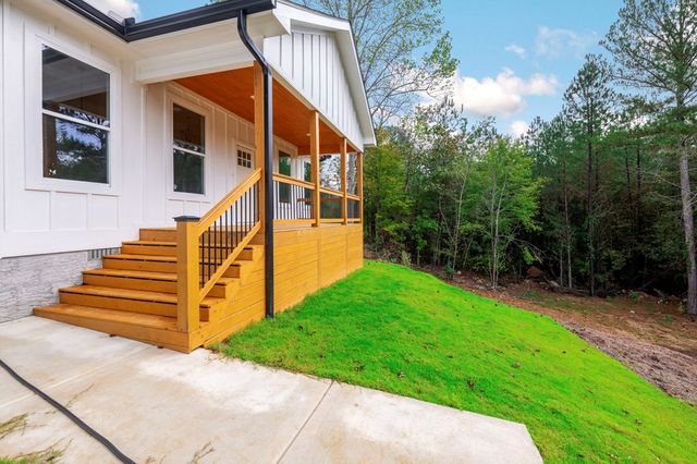 2020 Deer Crossing, Rocky Face, GA 30740