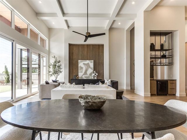 10605 Lakeside Drive, The Village, OK 73120