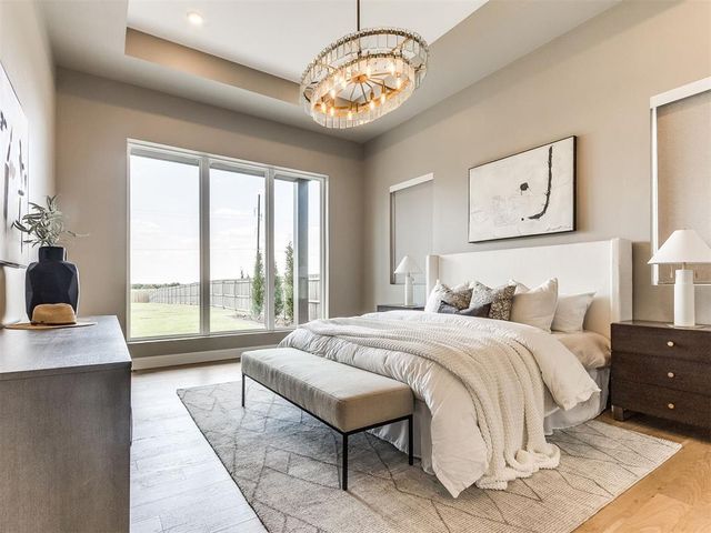 10605 Lakeside Drive, The Village, OK 73120