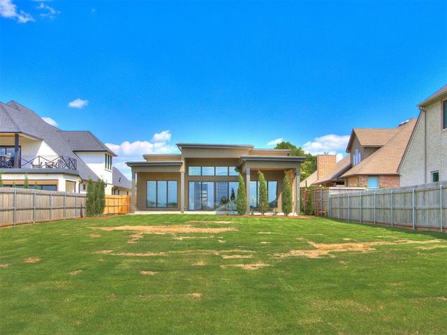 10605 Lakeside Drive, The Village, OK 73120