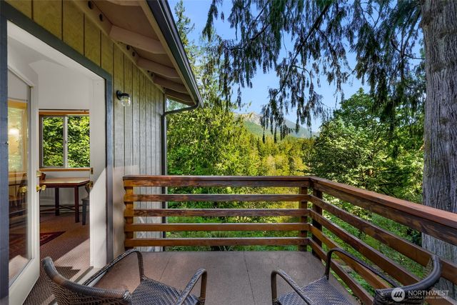 9778 Mt Baker Highway, Deming, WA 98244