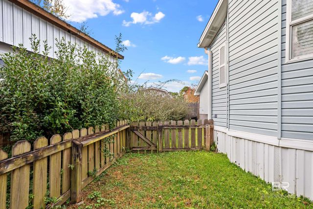 241 Defuniak Loop, Lillian, AL 36549