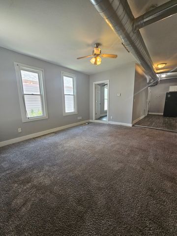 1431 W 4th Street, Davenport, IA 52802