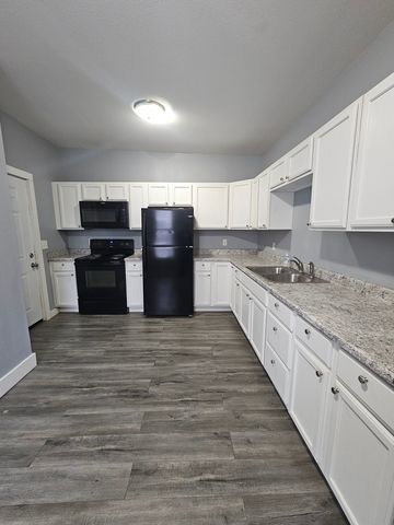 1431 W 4th Street, Davenport, IA 52802