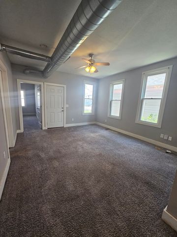 1431 W 4th Street, Davenport, IA 52802