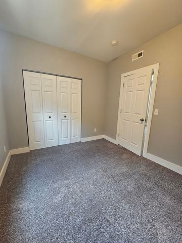 1431 W 4th Street, Davenport, IA 52802