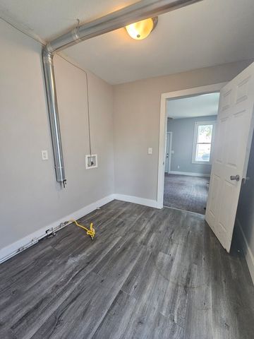 1431 W 4th Street, Davenport, IA 52802