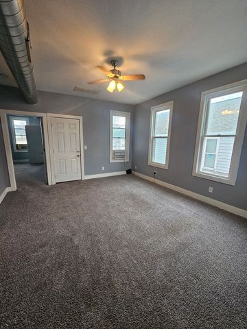 1431 W 4th Street, Davenport, IA 52802