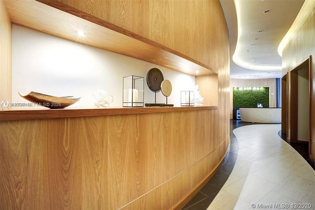 851 NE 1st Ave 3903, Miami, FL 33132