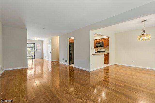 83 Patriots Rd, Parsippany-troy Hills Twp., NJ 07950