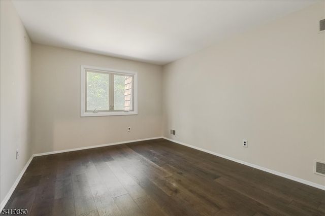 83 Patriots Rd, Parsippany-troy Hills Twp., NJ 07950