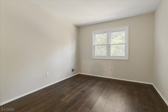 83 Patriots Rd, Parsippany-troy Hills Twp., NJ 07950