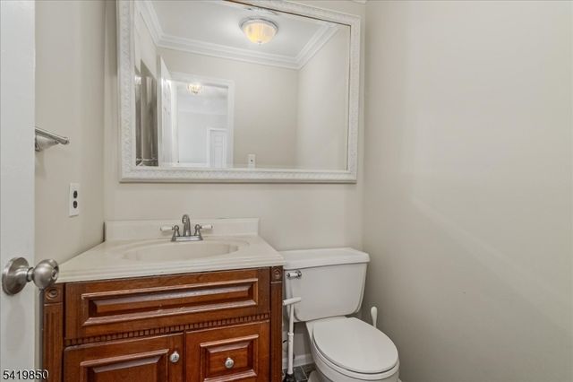 83 Patriots Rd, Parsippany-troy Hills Twp., NJ 07950