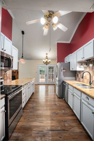 323 Dogwood Court, Versailles, KY 40383