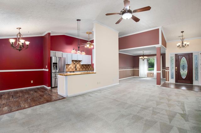 323 Dogwood Court, Versailles, KY 40383