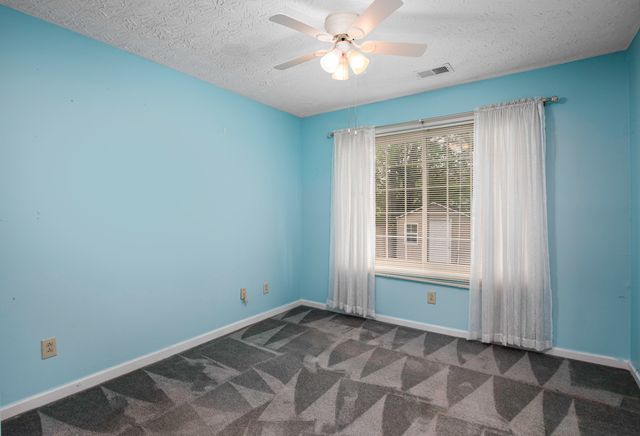 323 Dogwood Court, Versailles, KY 40383