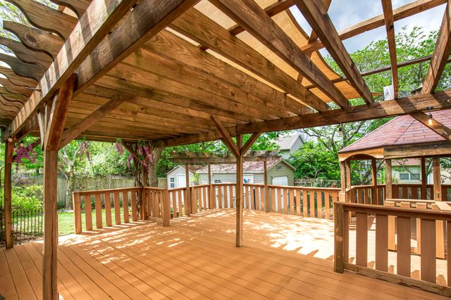 323 Dogwood Court, Versailles, KY 40383