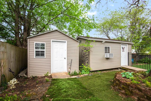 323 Dogwood Court, Versailles, KY 40383