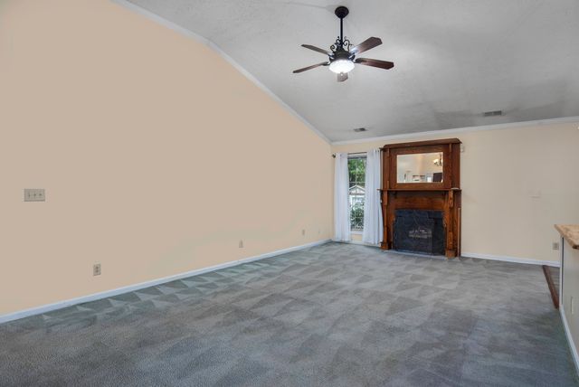 323 Dogwood Court, Versailles, KY 40383