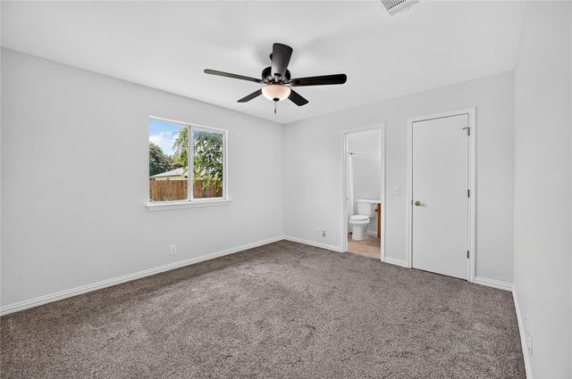 612 Losoya CT, Hutto, TX 78634