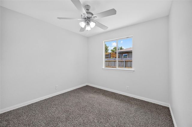 612 Losoya CT, Hutto, TX 78634