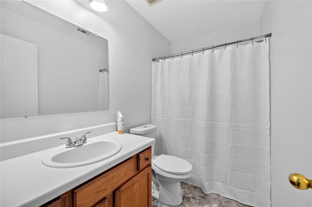 612 Losoya CT, Hutto, TX 78634