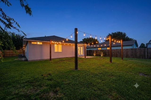 612 Losoya CT, Hutto, TX 78634