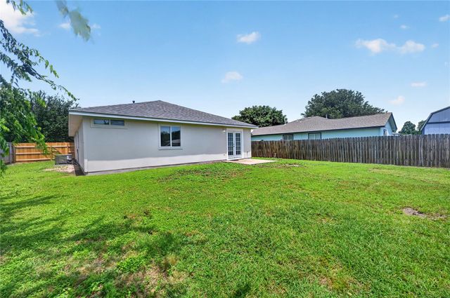 612 Losoya CT, Hutto, TX 78634