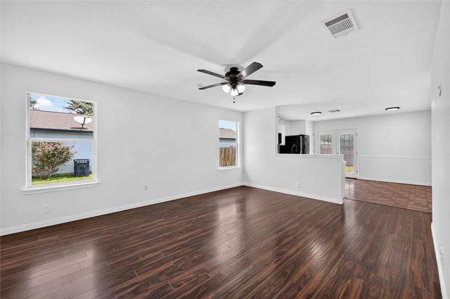 612 Losoya CT, Hutto, TX 78634