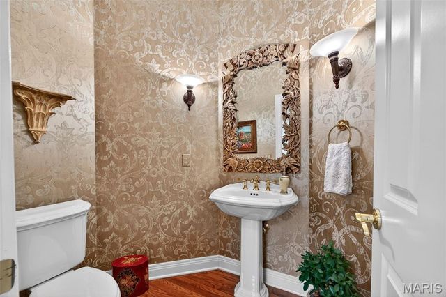 6 Upper Conway Lane, Chesterfield, MO 63017