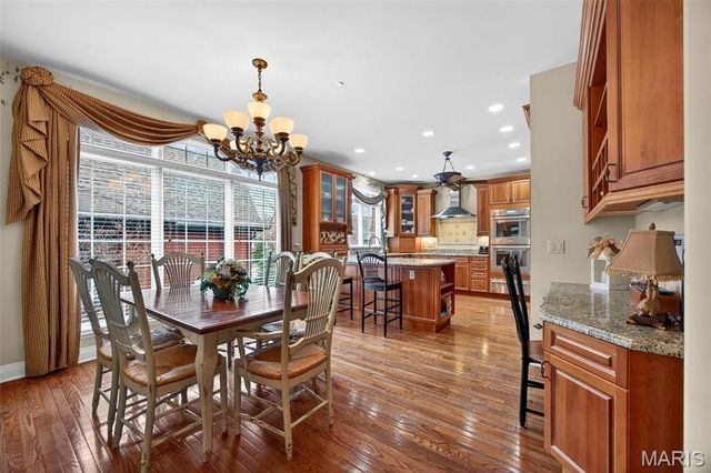 6 Upper Conway Lane, Chesterfield, MO 63017