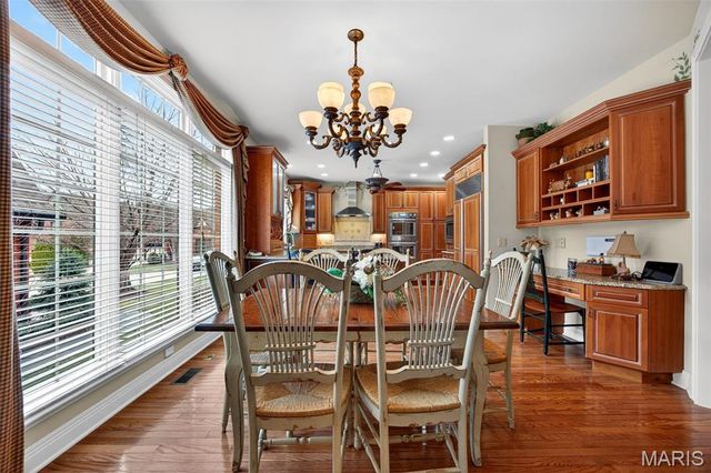 6 Upper Conway Lane, Chesterfield, MO 63017