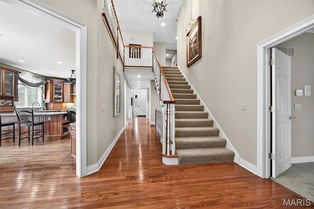 6 Upper Conway Lane, Chesterfield, MO 63017