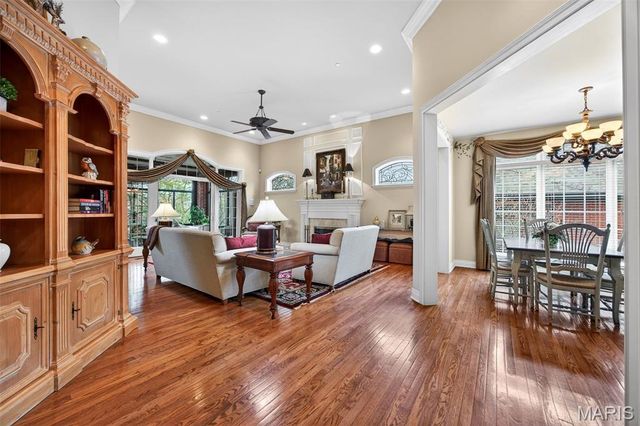 6 Upper Conway Lane, Chesterfield, MO 63017