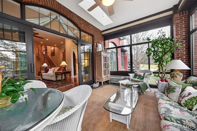 6 Upper Conway Lane, Chesterfield, MO 63017