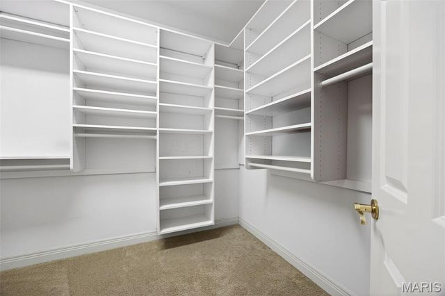 6 Upper Conway Lane, Chesterfield, MO 63017