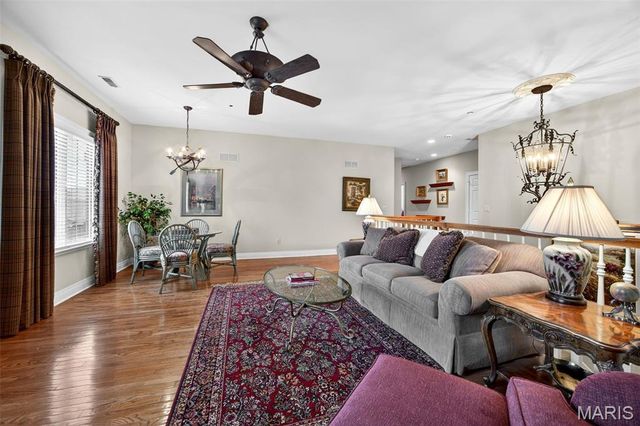 6 Upper Conway Lane, Chesterfield, MO 63017