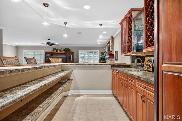 6 Upper Conway Lane, Chesterfield, MO 63017