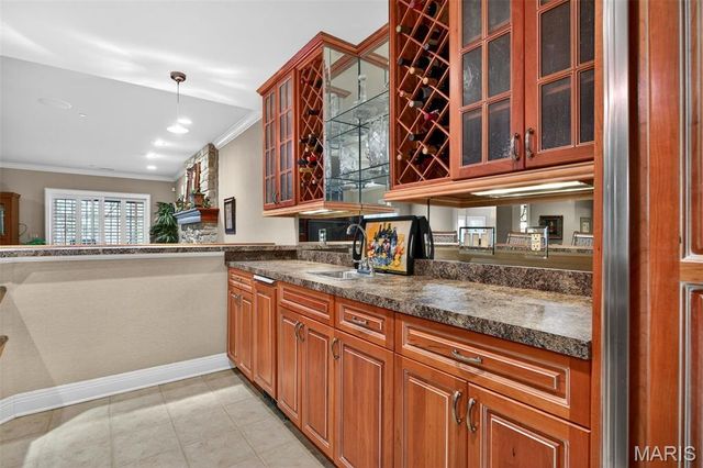 6 Upper Conway Lane, Chesterfield, MO 63017