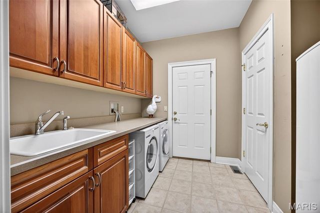 6 Upper Conway Lane, Chesterfield, MO 63017