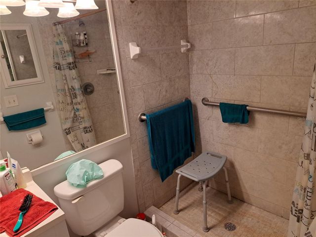 5672 AVE H, Mc Intosh, FL 32664