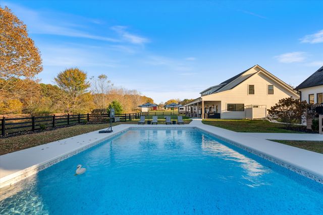 7314 Dug Hill Rd, Bon Aqua, TN 37025